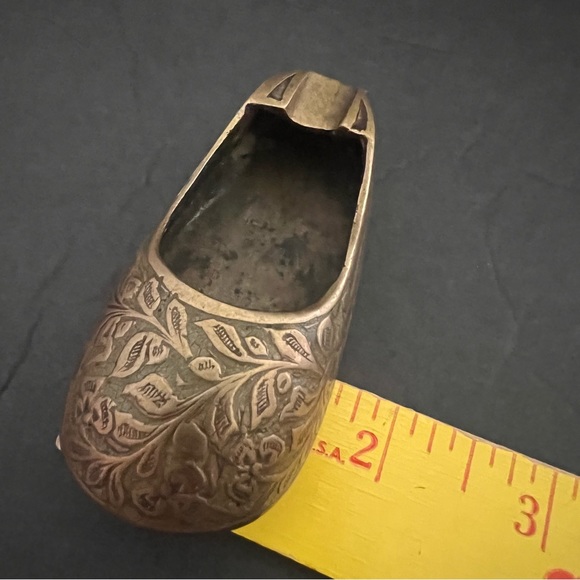 Vintage Brass Figurines Set of 3 Rocking Chair Key Shoe Slipper Ashtray - Picture 3 of 12